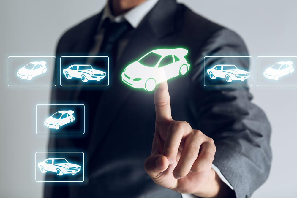 Businessman,Is,Shopping,Online,To,Choose,A,Cars,To,Buy